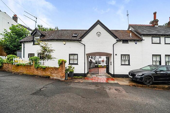 1 Bedroom Flat For Sale In Susan Wood, Chislehurst, BR7