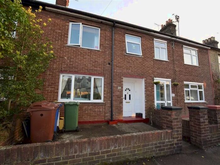 3 Bedroom Terraced House To Rent In Elm Road, Grays, RM17