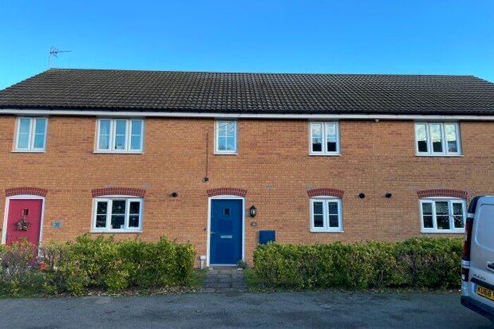 2 Bedroom Property To Rent In Swallow Crescent, Nottingham, NG15