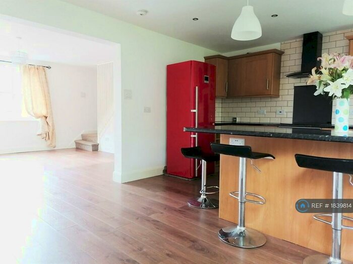 3 Bedroom Terraced House To Rent In Woodpecker Mount, South Croydon, CR0