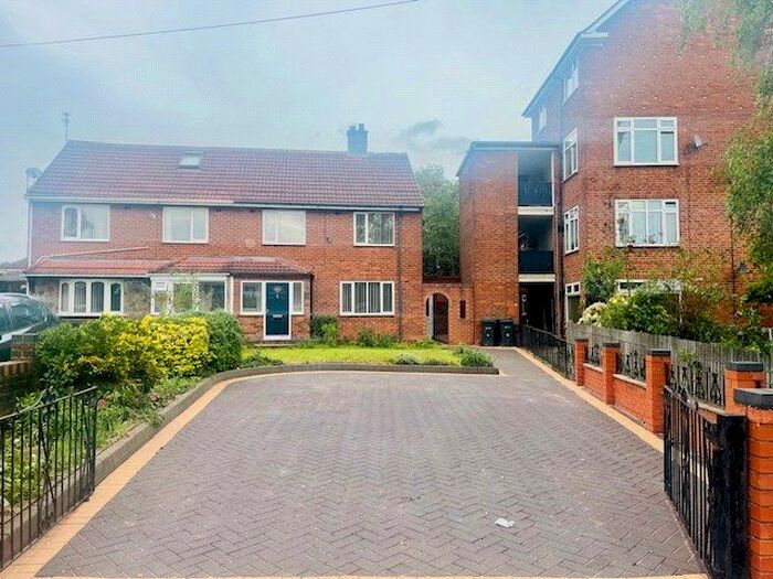 3 Bedroom Semi-Detached House To Rent In Shard End Crescent, Birmingham, West Midlands, B34