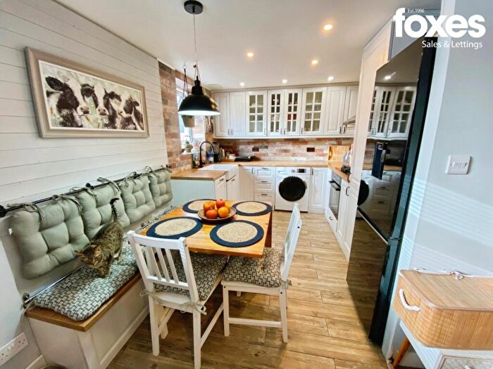 2 Bedroom Flat For Sale In Haviland Place, - Haviland Road, Bournemouth, Dorset, BH7