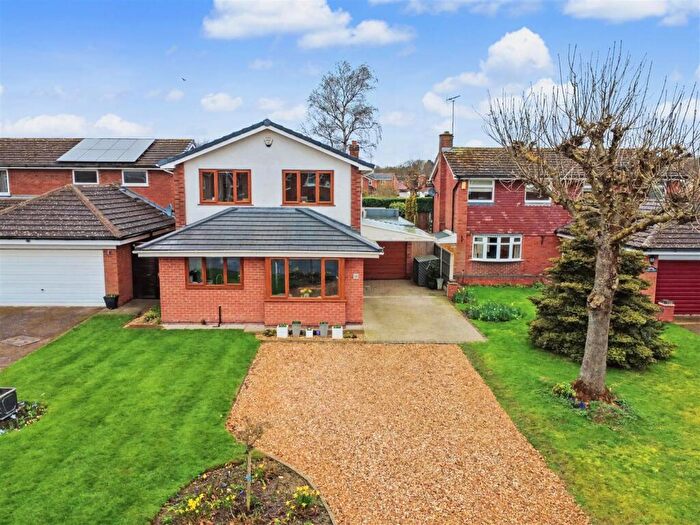 4 Bedroom Detached House For Sale In Smalls Croft, Woodborough, Nottingham, NG14