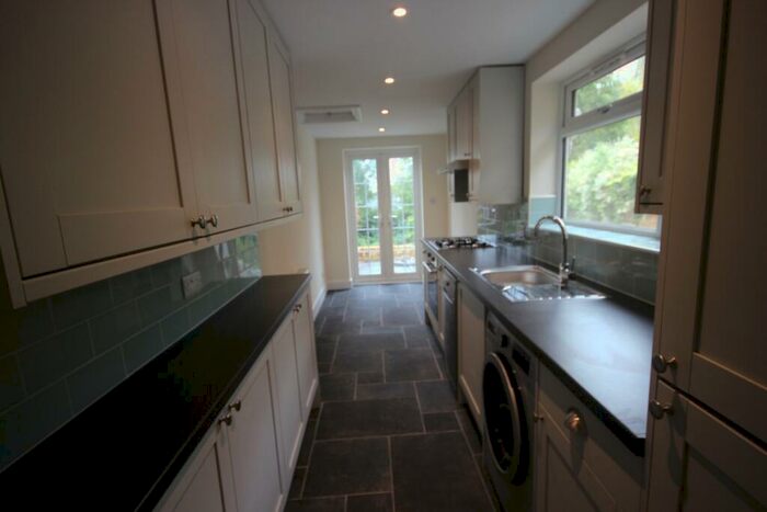 2 Bedroom Cottage To Rent In Spring Lane, Farnham Royal, Slough, SL2