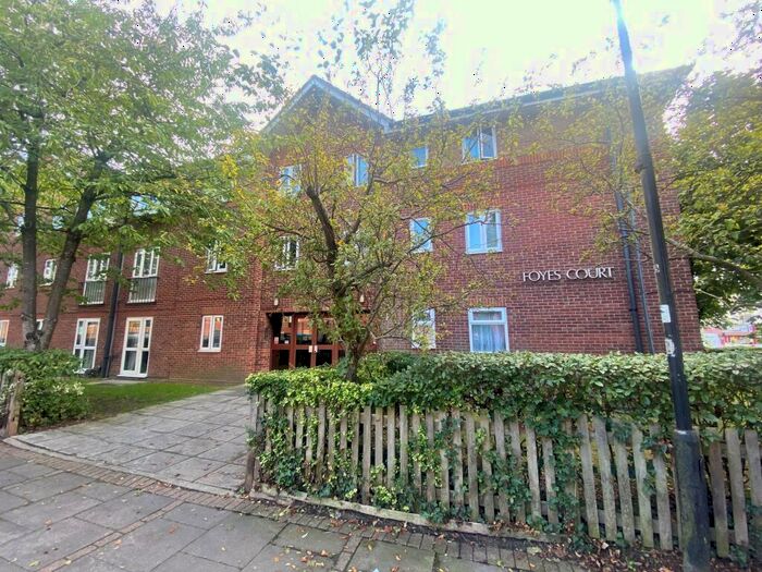 1 Bedroom Flat To Rent In Foyes Court, Southampton, SO15