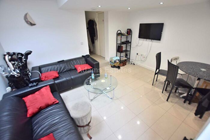 5 Bedroom Terraced House To Rent In Blenheim Road, Reading, RG1