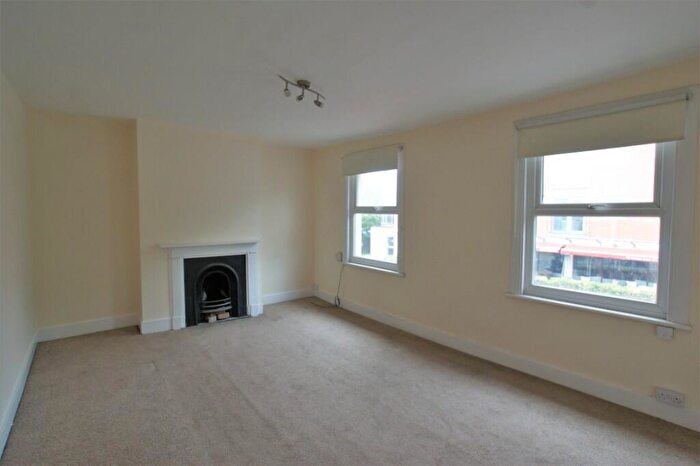 1 Bedroom Maisonette To Rent In Hersham Road, Walton-On-Thames, Surrey, KT12