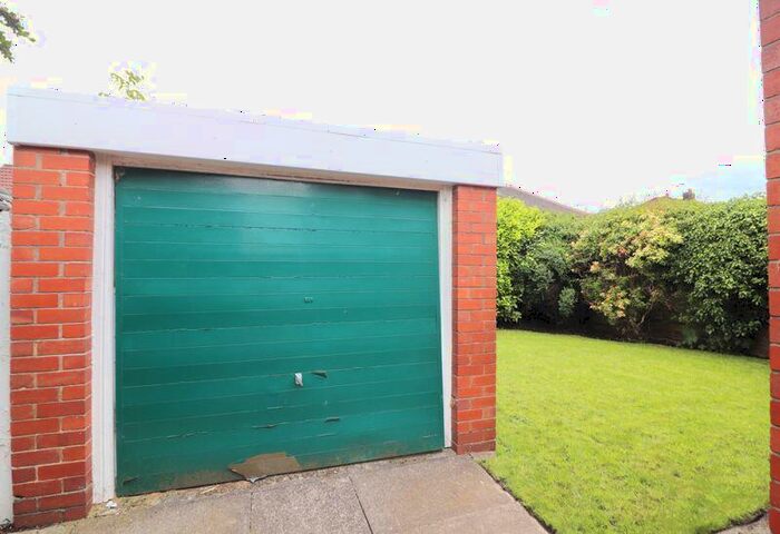 2 Bedroom Semi-Detached Bungalow For Sale In Everard Close, Worsley, Manchester, M28