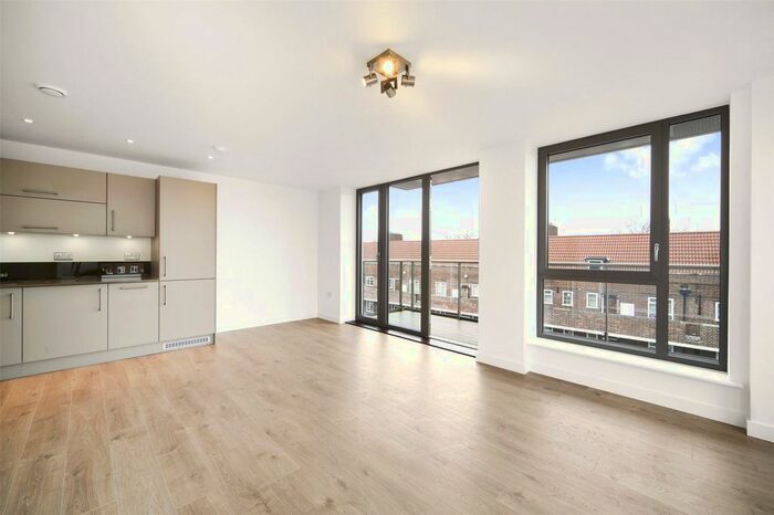 2 Bedroom Flat To Rent In Frampton Park Road, London, E9
