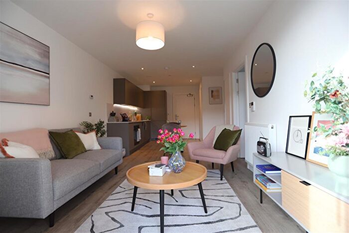 1 Bedroom Flat To Rent In Lockside Lane, Salford, M5
