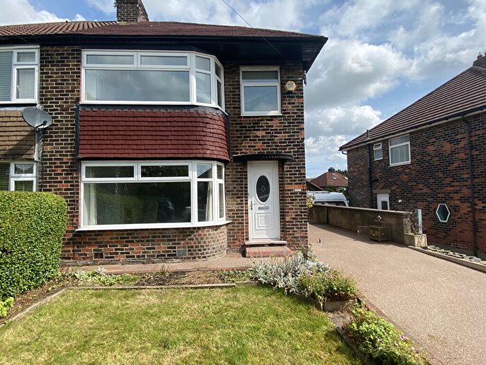 3 Bedroom House To Rent In Green Park Road, Halifax, HX3