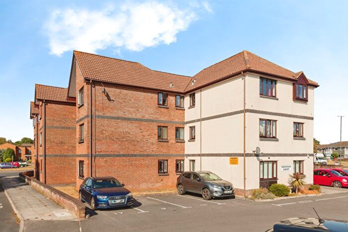 2 Bedroom Flat For Sale In Abbotswood, Yate, Bristol, BS37