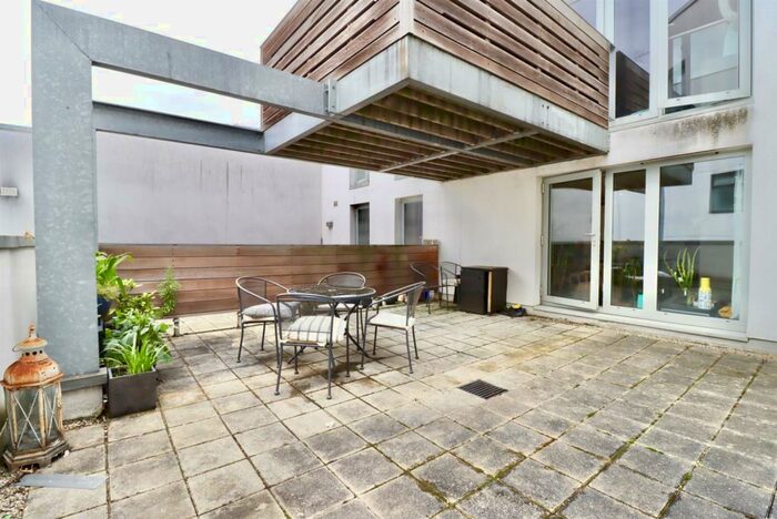 1 Bedroom Apartment To Rent In Meridian Court, SE16