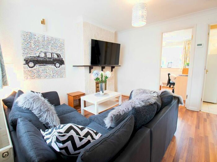 5 Bedroom Property To Rent In Ringwood Close, Canterbury, Kent CT2