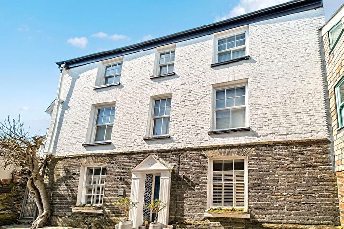 2 Bedroom Flat For Sale In Esplanade, Fowey, Cornwall, PL23