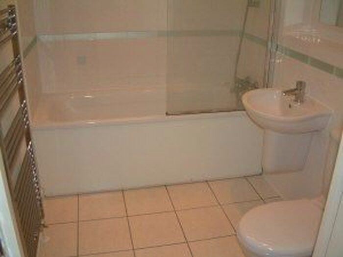 2 Bedroom Flat To Rent In Violet Road, London, E3