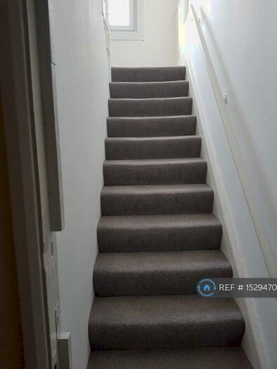 2 Bedroom Flat To Rent In Green Lanes, London, N4