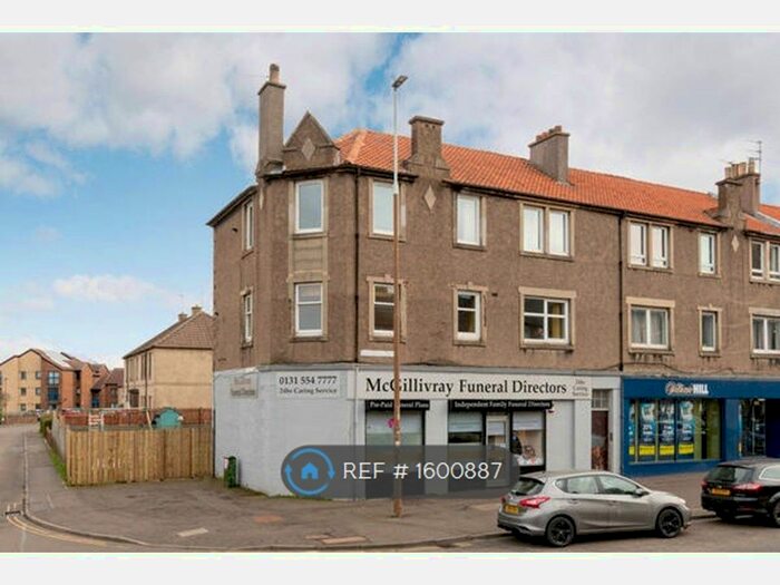3 Bedroom Flat To Rent In Restalrig Road, Edinburgh, EH7