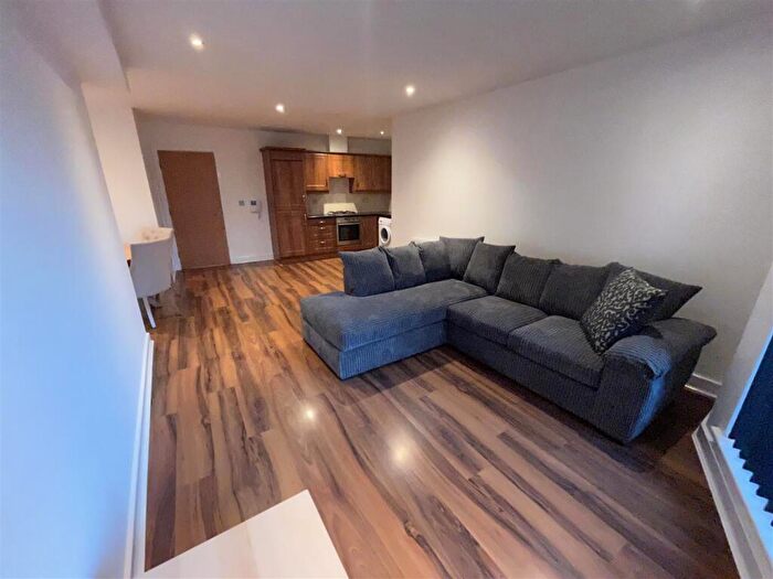 2 Bedroom Apartment To Rent In Southpoint Burnage, M19