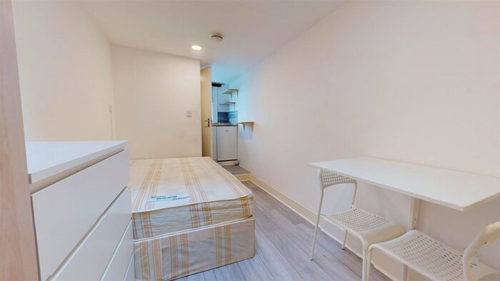 1 Bedroom Flat To Rent In Harrow Road, London Nn, London, NW10