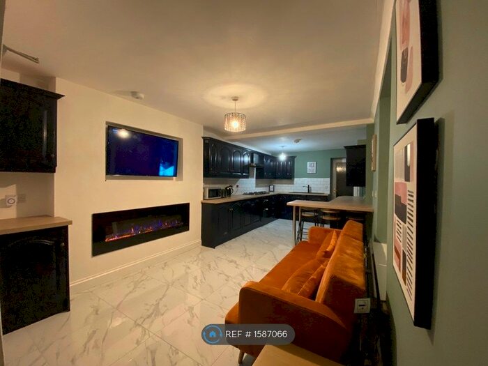 6 Bedroom Terraced House To Rent In Hanover Street, Swansea, SA1