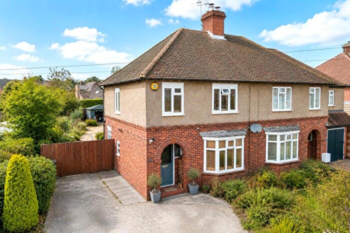 3 Bedroom Semi-Detached House For Sale In Eastleigh Road, Devizes, Wiltshire, SN10