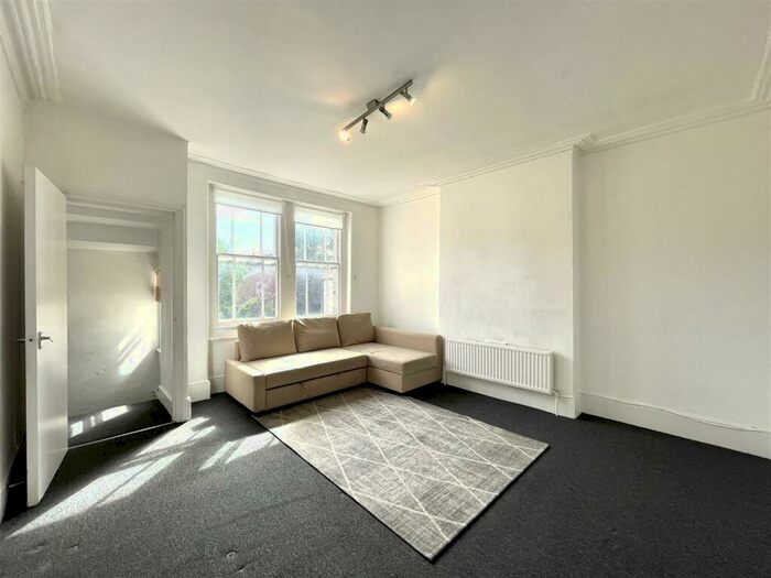 2 Bedroom Flat To Rent In Ferme Park Road, Crouch End, N8