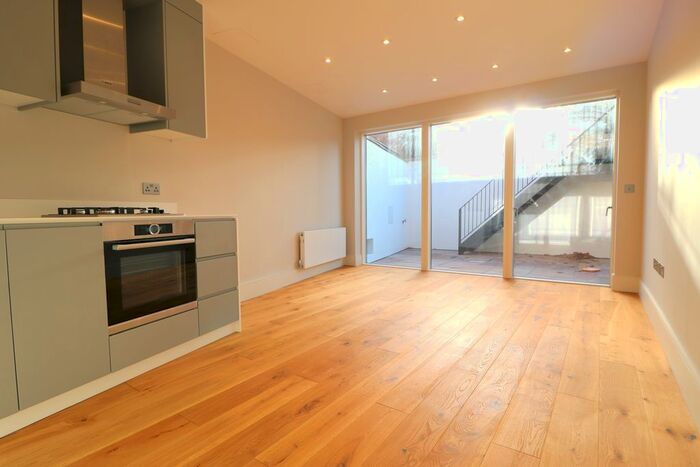 1 Bedroom Flat To Rent In Hastings Road, London, W13
