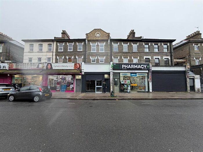 4 Bedroom Flat To Rent In Stroud Green Road, Finsbury Park, N4