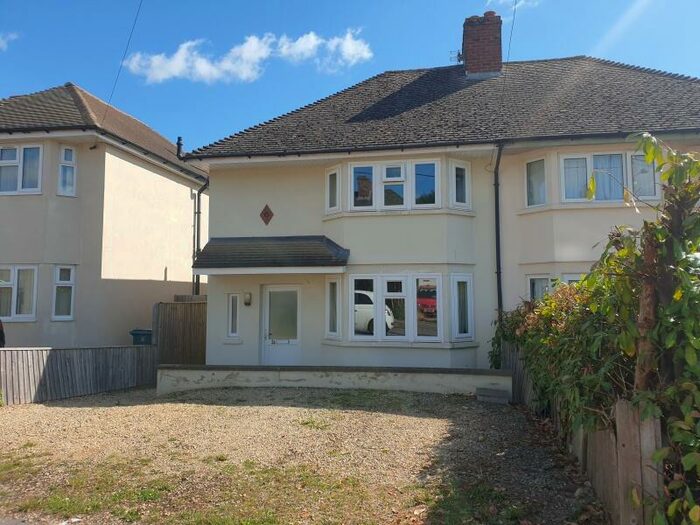 4 Bedroom Semi Detached House To Rent In Hazel Road **Available In September **, OX2