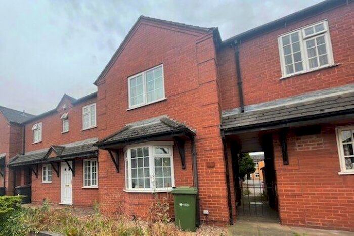 2 Bedroom Town House To Rent In Roman Wharf, Lincoln, LN1
