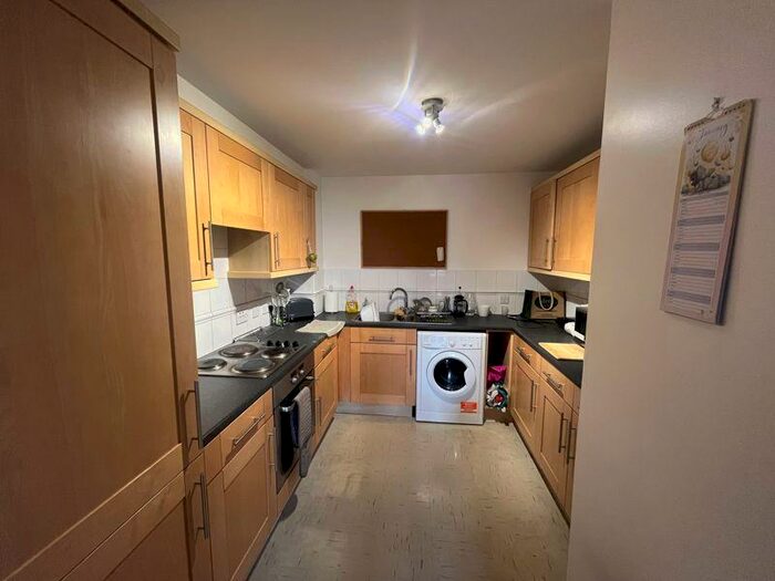 1 Bedroom Flat To Rent In Scotney Gardens, St Peters Street, Maidstone, Kent, ME16