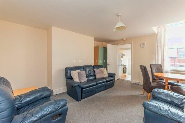 5 Bedroom Maisonette To Rent In Doncaster Road, Sandyford, Newcastle Upon Tyne, NE2