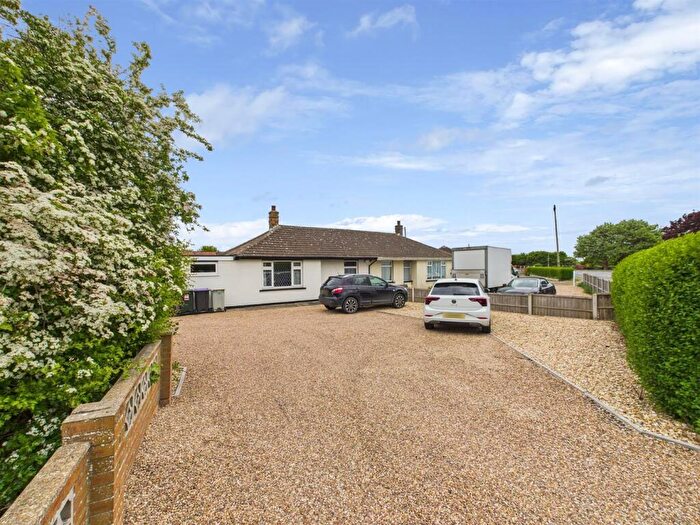 3 Bedroom Semi-Detached Bungalow For Sale In Ideal Bungalows, Trusthorpe, LN12