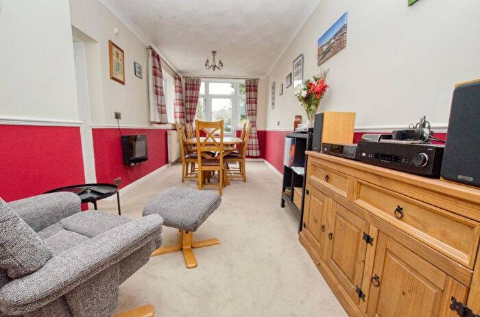 5 Bedroom Detached House For Sale In Bitterne Road West, Southampton, SO18