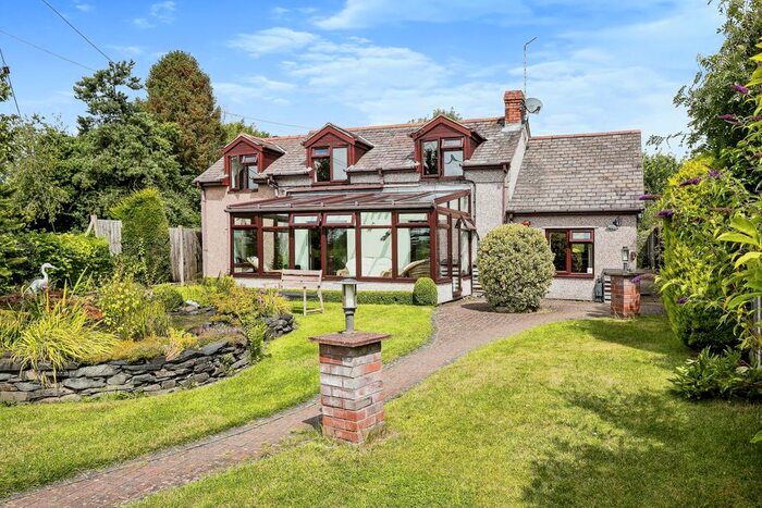 3 Bedroom Detached House For Sale In Ellesmere Road, St. Martins, Oswestry, Shropshire, SY11