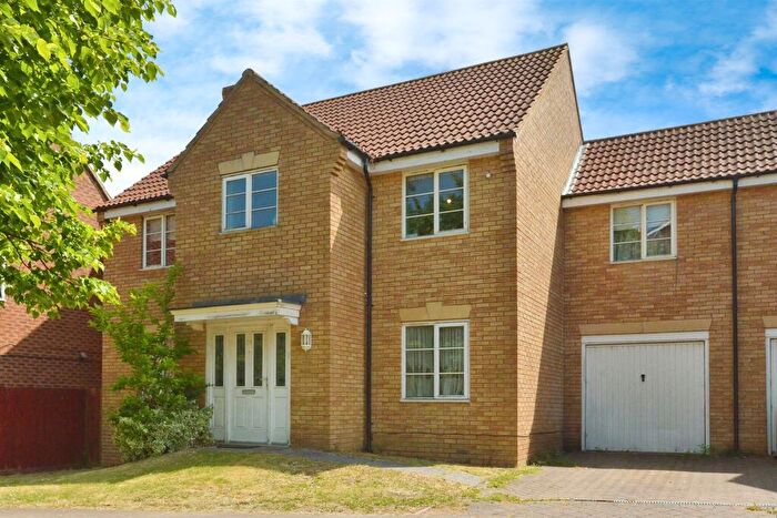 4 Bedroom Semi-Detached House For Sale In Morland Drive, Grange Farm, Milton Keynes, MK8