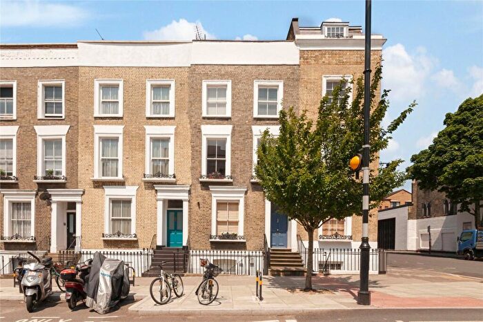 2 Bedroom Maisonette To Rent In Offord Road, Islington, N1