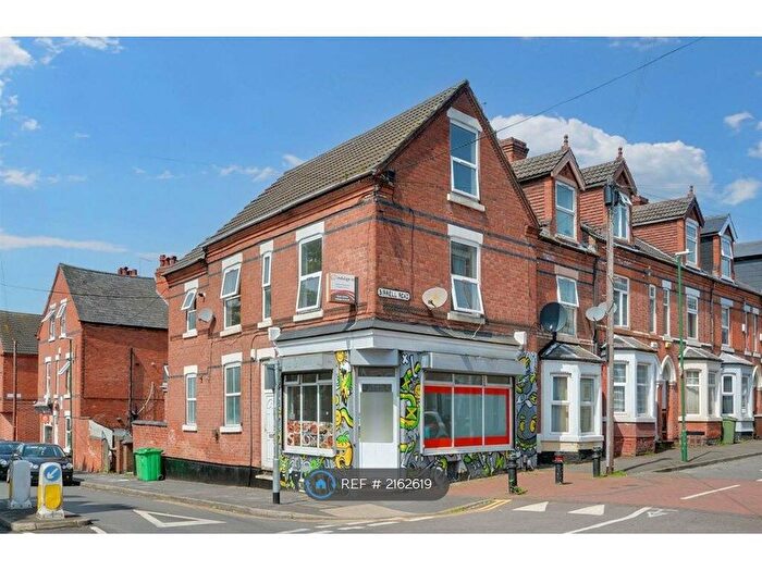 2 Bedroom Flat To Rent In Forest Fields, Nottingham, NG7