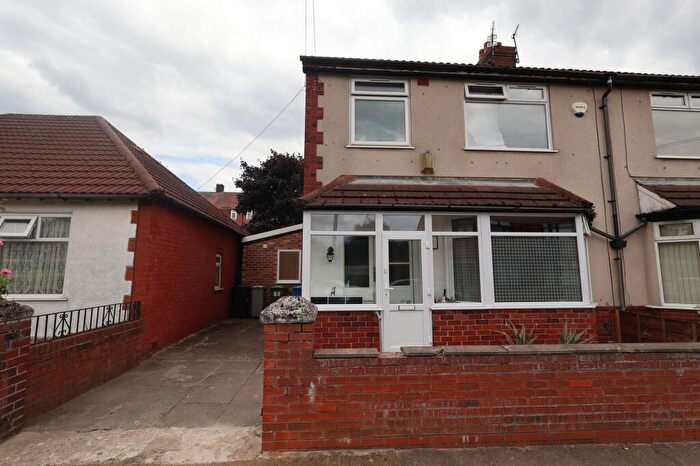 3 Bedroom Semi Detached House For Sale In Burleigh Road, Stretford, M32