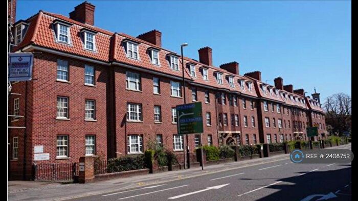 3 Bedroom Flat To Rent In Hotwell Road, Bristol, BS8