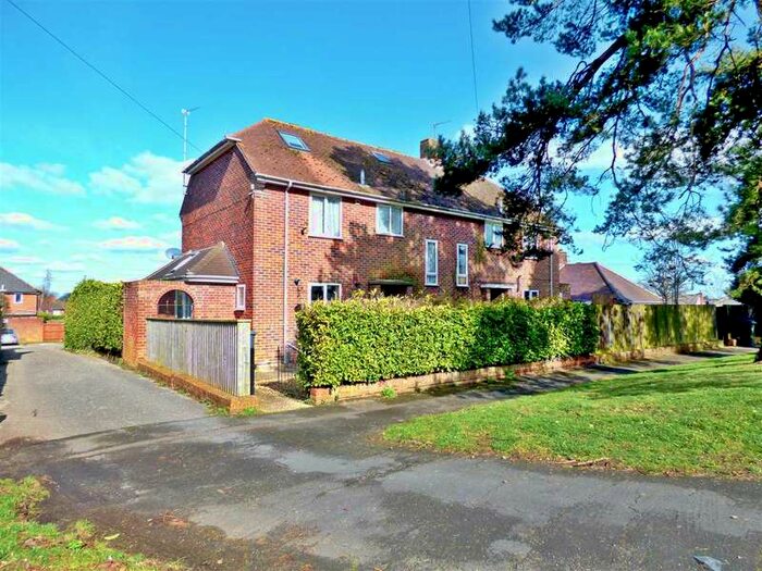 4 Bedroom Semi-Detached House To Rent In Gillam Road, Bournemouth, BH10