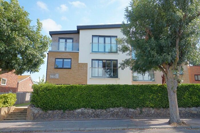 2 Bedroom Flat For Sale In Beach Avenue, Birchington, Kent, CT7