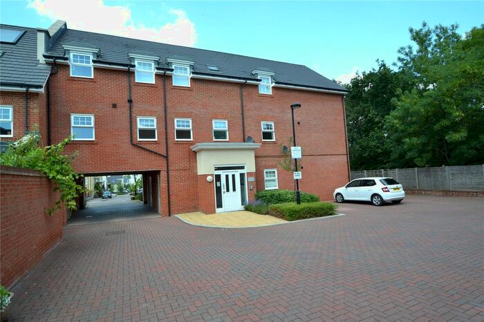 2 Bedroom Flat To Rent In Holborn House, 87 Erickson Gardens, Bromley BR2