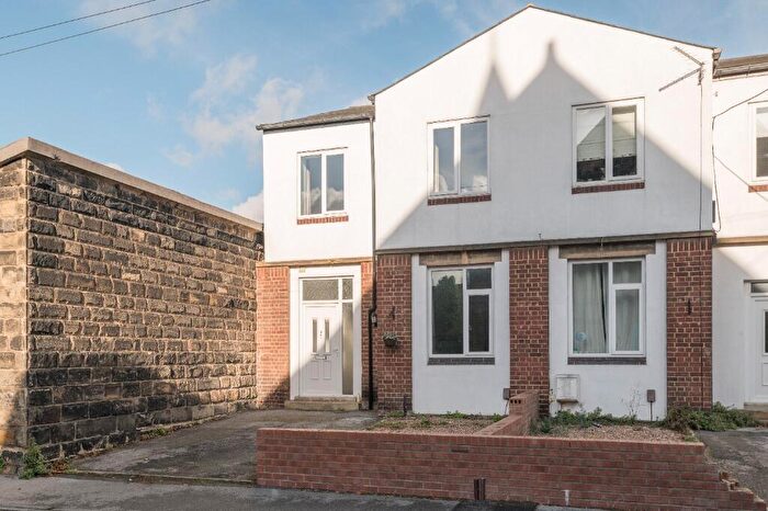 4 Bedroom Town House To Rent In Bennett Road, Headingley, Leeds, LS6