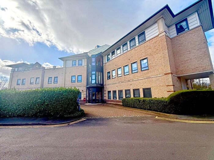 1 Bedroom Flat For Sale In Maybury Close, Frimley, Camberley, Surrey, GU16
