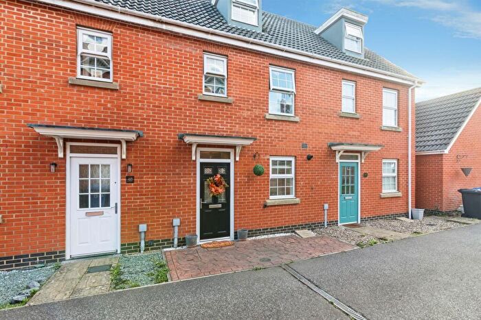 3 Bedroom Terraced House For Sale In Holystone Way, Carlton Colville, Lowestoft, NR33