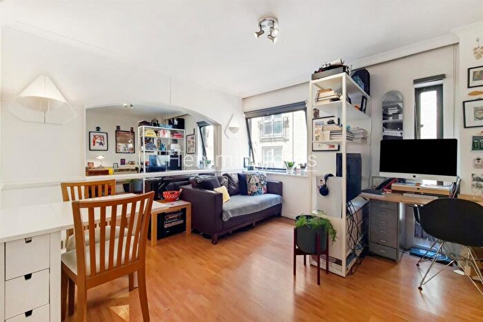 1 Bedroom Apartment To Rent In Queens Quay, London, EC4V