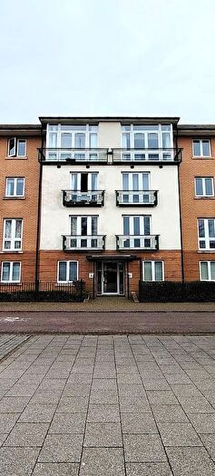 2 Bedroom Flat To Rent In Vellacott Close, Cardiff, CF10