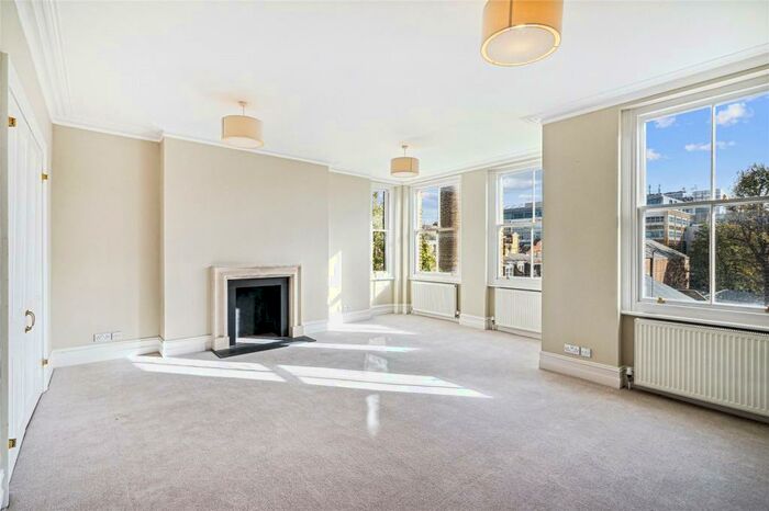 3 Bedroom Apartment To Rent In Fawcett Court, Fawcett Street, London, SW10